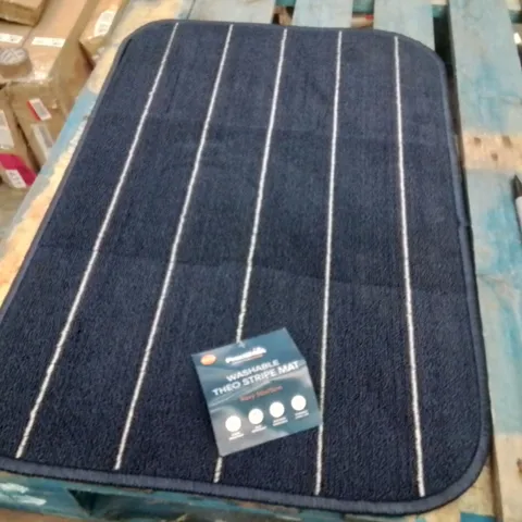 QUALITY DESIGNER AREA RUG - APPROXIMATELY 75X50CM