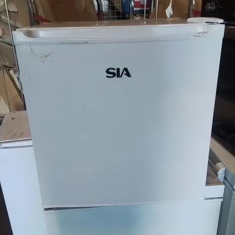 SIA TT01WH TABLE TOP FRIDGE