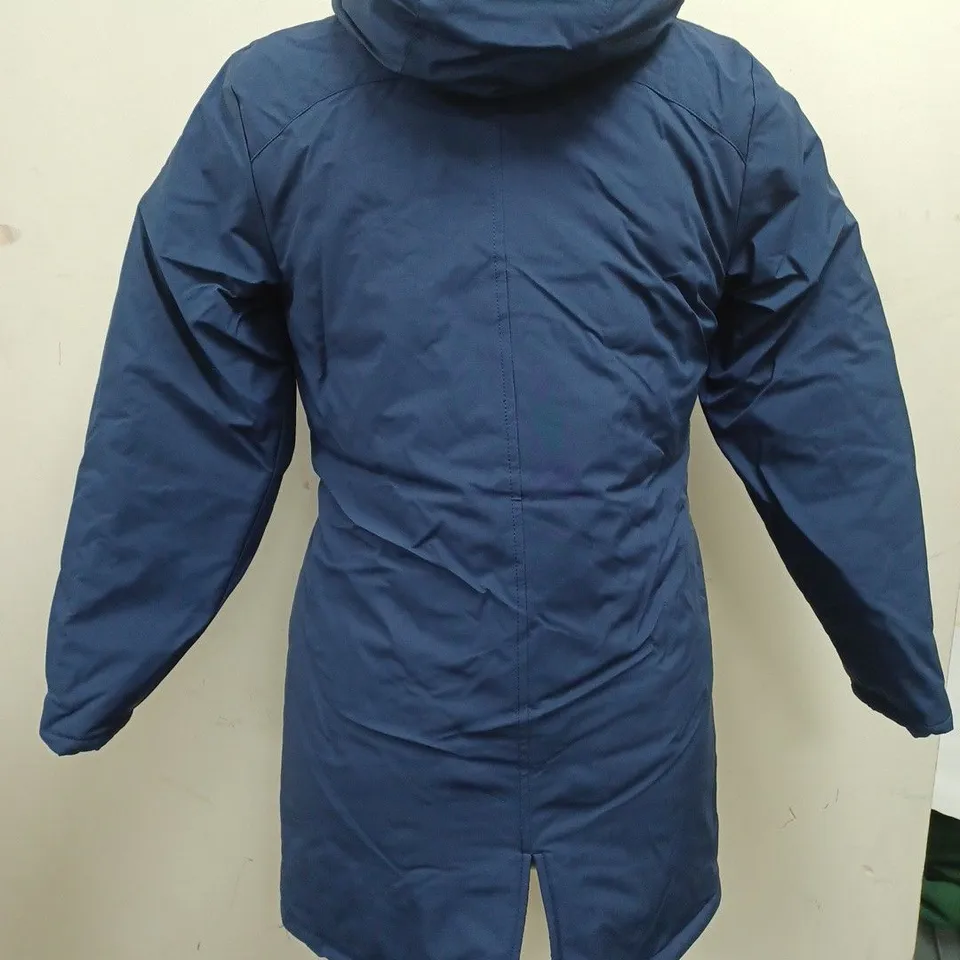 CASTORE LONG LENGTH BENCH JACKET IN BLUE - SIZE JL