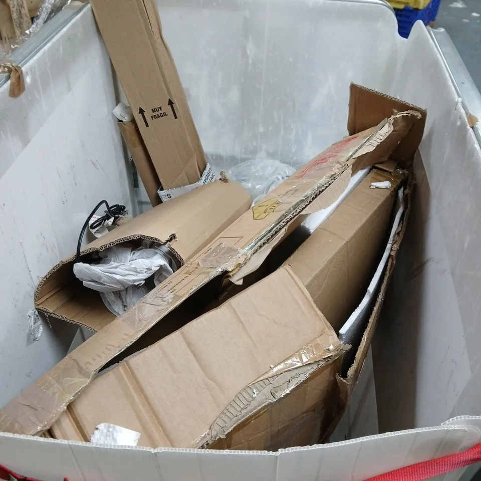 CAGE OF APPROXIMATELY 8 ASSORTED ITEMS TO INCLUDE LAMP SHADES ETC