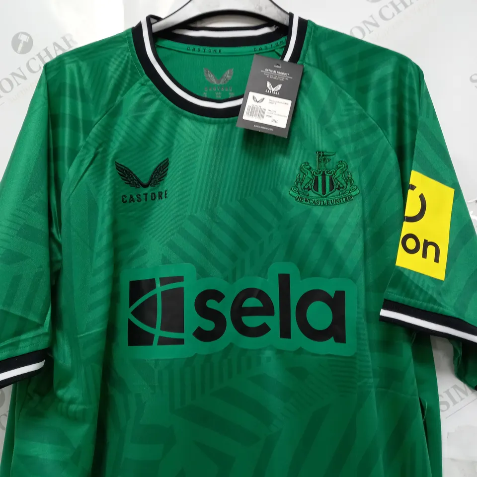 CASTORE NEWCASTLE UNITED SHIRT IN GREEN - 2XL