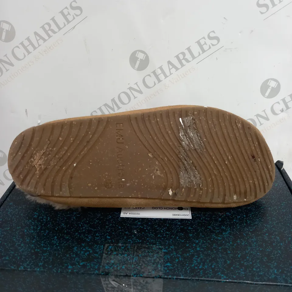 EMU AUSTRALIA MONCH CLOG CAMEL SIZE 5 - BOXED 