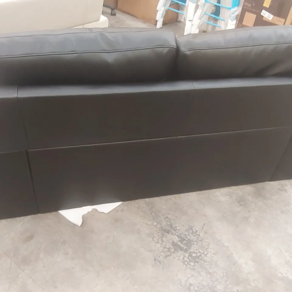 QUALITY DESIGNER 2-SEATER FAUX LEATHER UPHOLSTERED SOFA