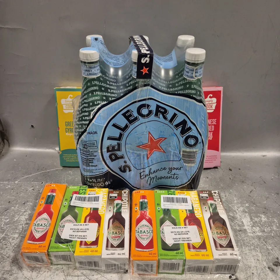 APPROXIMATELY 5 ASSORTED FOOD/DRINK PRODUCTS TO INCLUDE SIMPLY COOK KIT, HOT SAUCE & PELLEGRINO WATER 