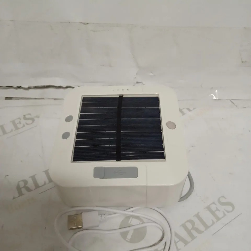 AURAGLOW WHITE USB & SOLAR RECHARGEABLE STRING LIGHTS