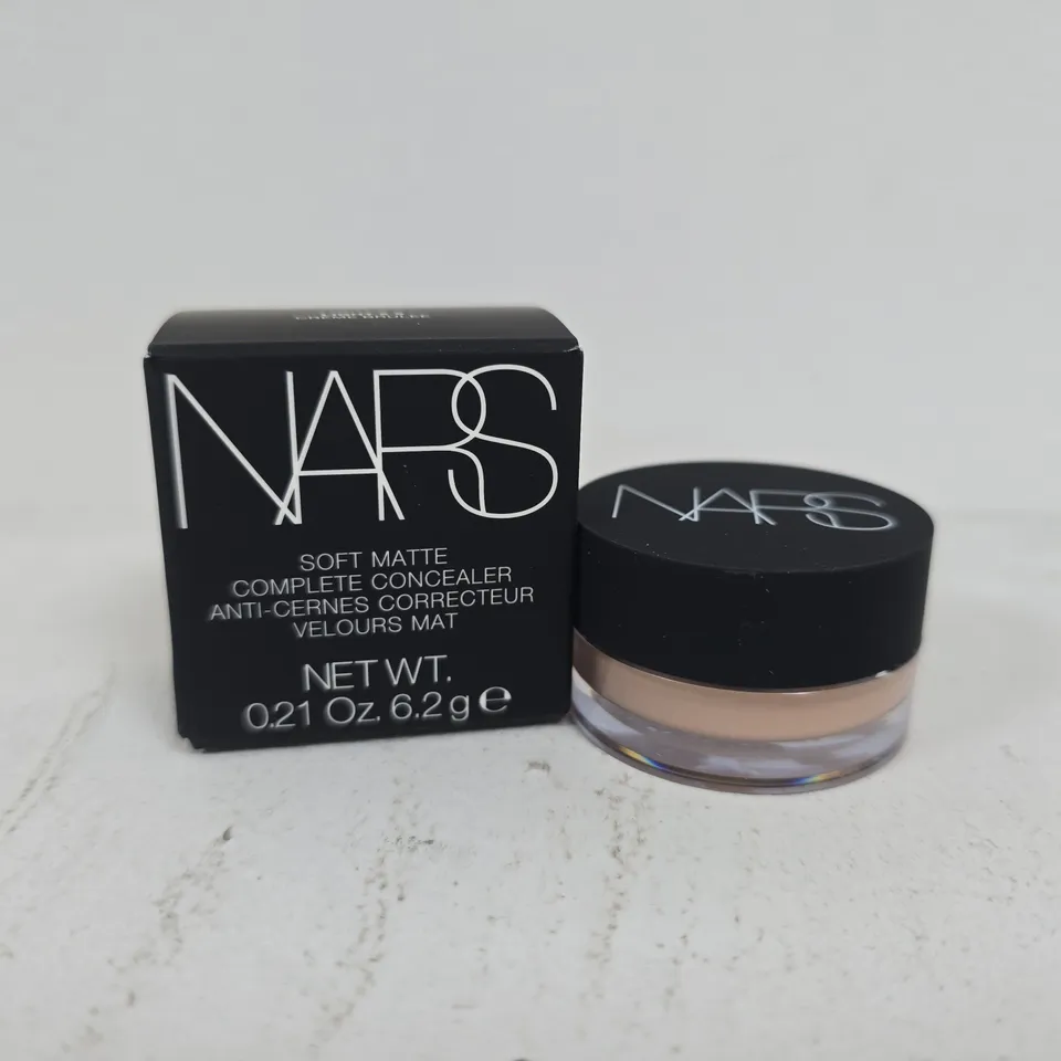 BOXED NARS SOFT MATTE COMPLETE CONCEALER 6.20 G (LIGHT 2.5 CREME BRULEE)
