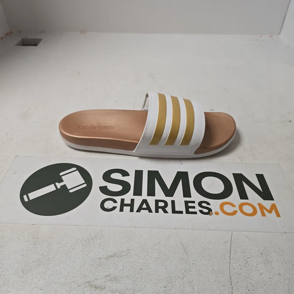 UNBOXED PAIR OF ADIDAS ADILETTE COMFORT SLIDES IN WHITE/GOLD - UK 9