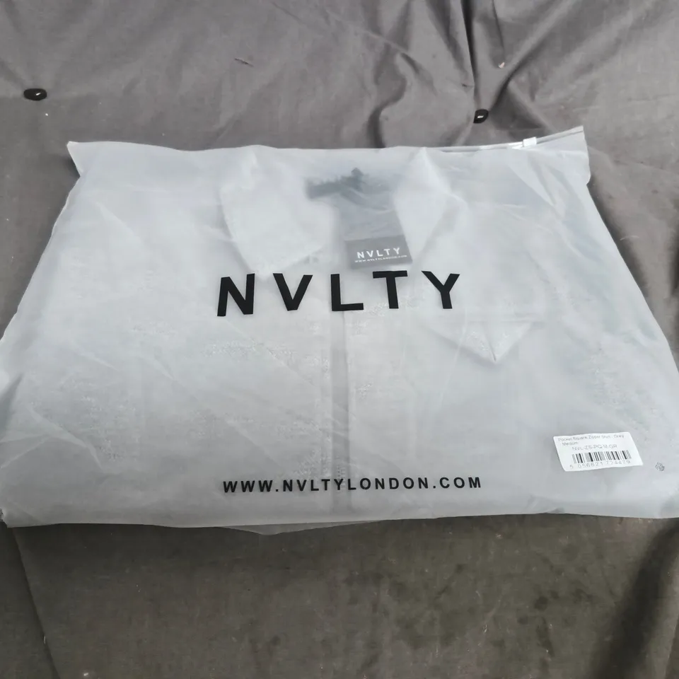 NVLTY POCKET SQUARE ZIPPER SHIRT – GREY – MEDIUM