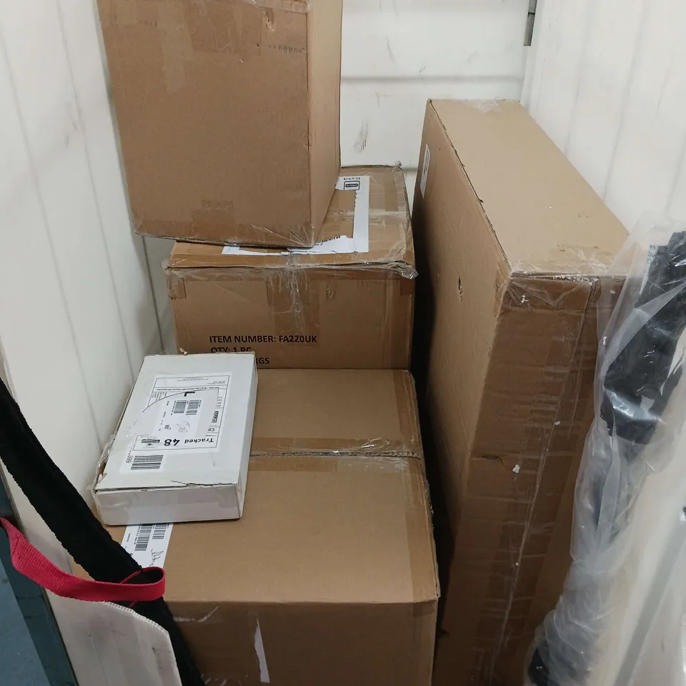 CAGE OF APPROXIMATELY 10 ASSORTED HOUSEHOLD GOODS TO INCLUDE YARDFORCE CORDLESS GRASS & SHRUB SHEAR, HYDRO STEEL HOSE AND COOK'S ESSENTIALS FOOD CHIPPER ETC - COLLECTION ONLY