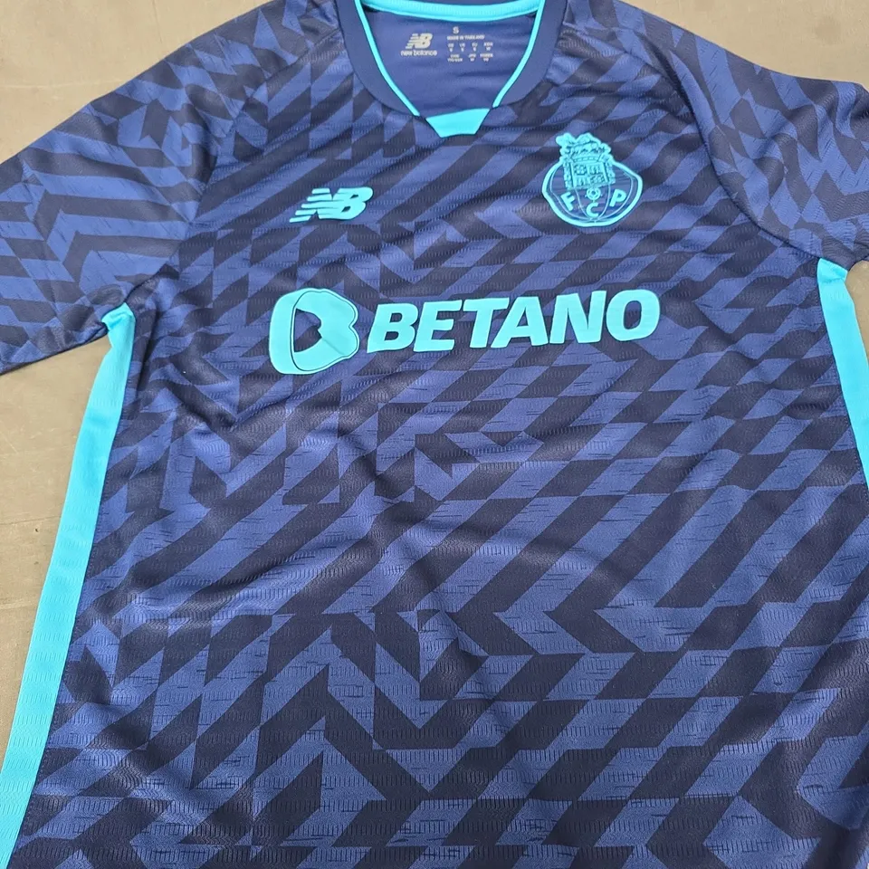 FC PORTO FOOTBALL JERSEY – SIZE SMALL