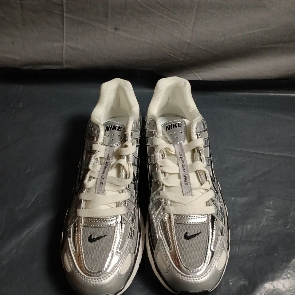 PAIR OF NIKE P-6000 TRAINERS - UK SIZE 6
