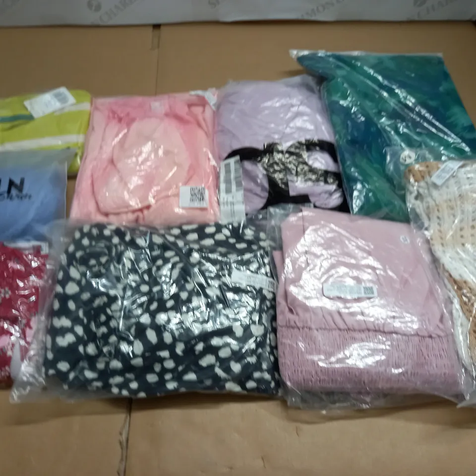 LARGE QUANTITY OF ASSORTED BAGGED CLOTHING ITEMS TO INCLUDE SHEIN, BODEN AND TOPSHOP