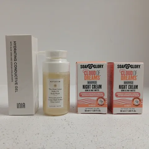 APPROXIMATELY 15 ASSORTED COSMETIC ITEMS INCLUDING VARIOUS MAKES AND BRANDS - COLLECTION ONLY