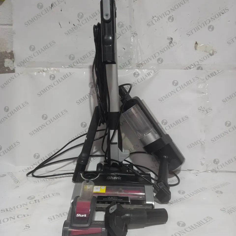 SHARK STRATOS ANTI HAIR WRAP PET PRO VACUUM CLEANER HZ3000UKT