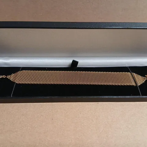 GOLD-TONE MESH BRACELET – BOXED IN PRESENTATION BOX
