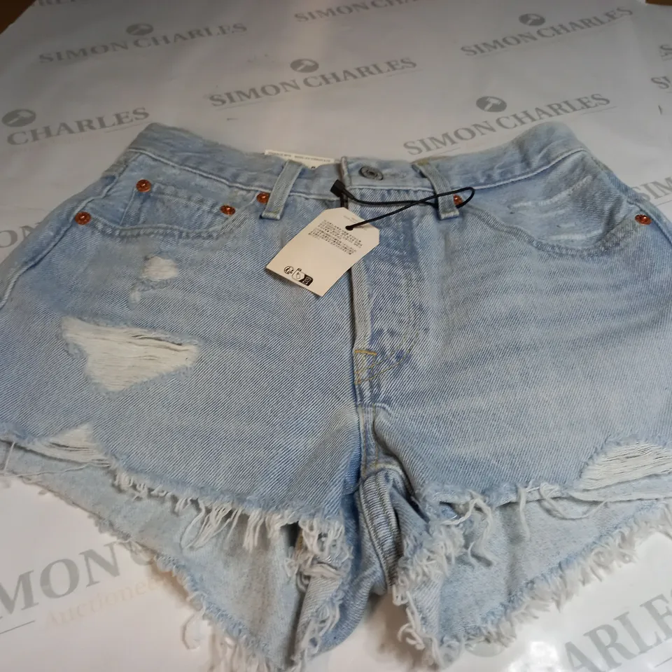 LEVIS 501 SHORTS SIZE 24 