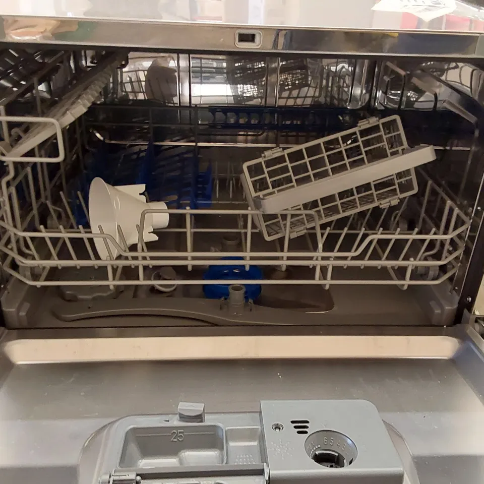 COMFEE' KWH-TD602E-S FREESTANDING COMPACT DISHWASHER, LED DISPLAY, 6.5 LITERS, SILVER, NOISE LEVEL: DECIBELS 47