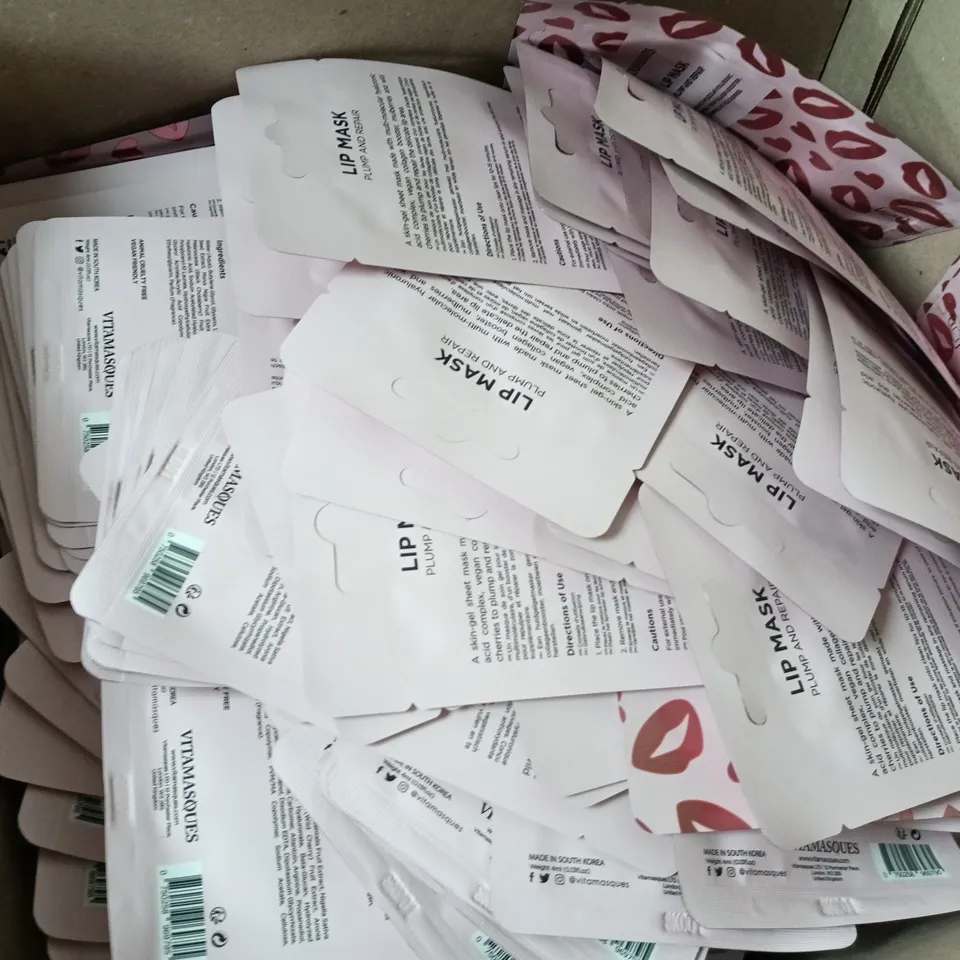 APPROXIMATELY 60 VITAMASQUES LIP MASKS – PLUMP AND REPAIR