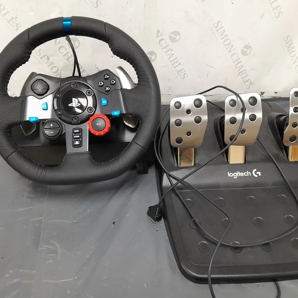 LOGITECH G29 DRIVING FORCE GAMING STEERING WHEEL 