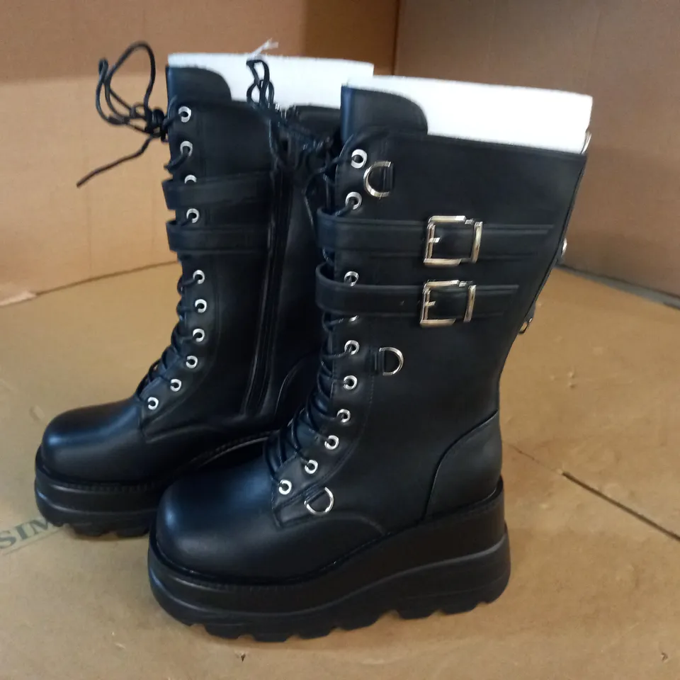 PAIR OG BLACK HIGH BOOTS WITH BUCKLE DETAIL - 39
