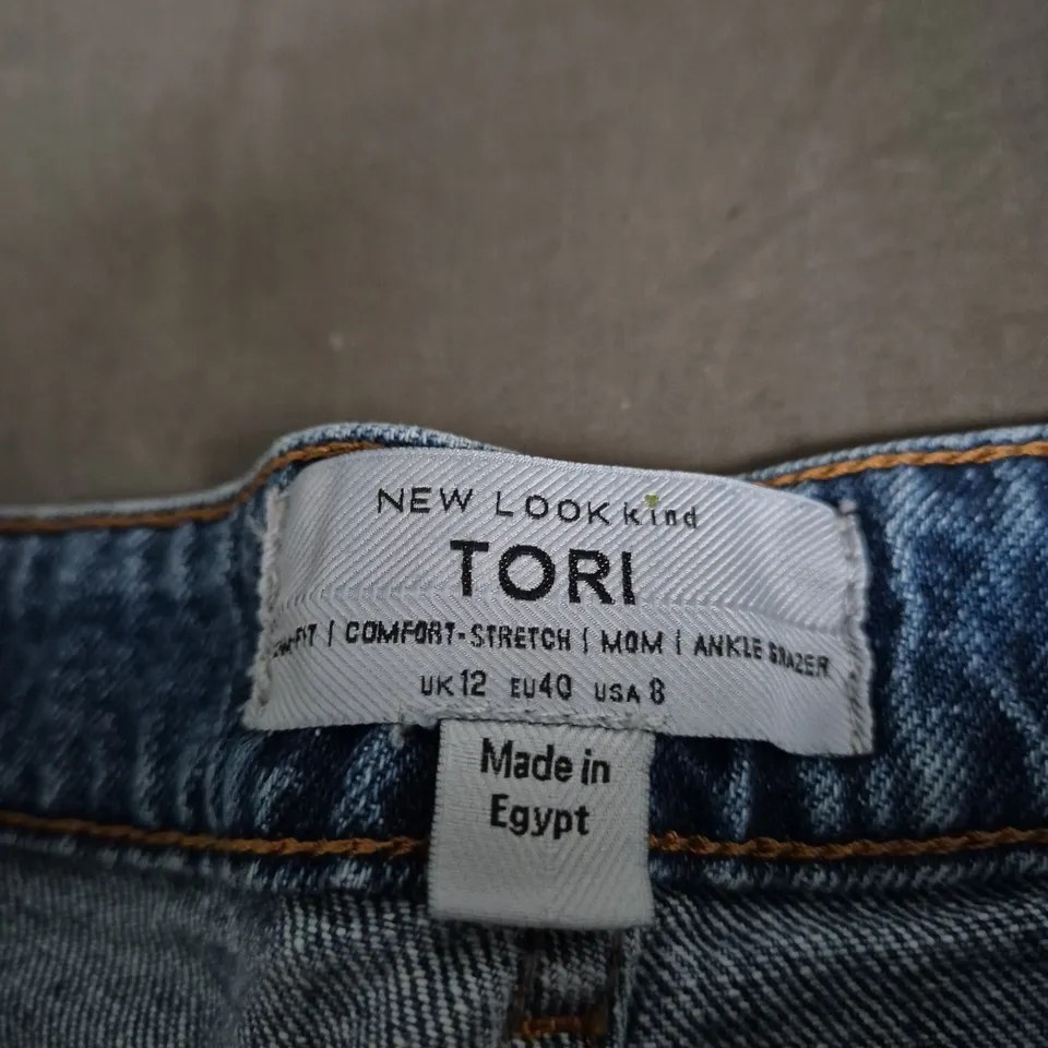 NEW LOOK TORI SLIM-FIT MOM ANKLE GRAZER JEANS – UK 12 (EU 40 / USA 8) – MADE IN EGYPT
