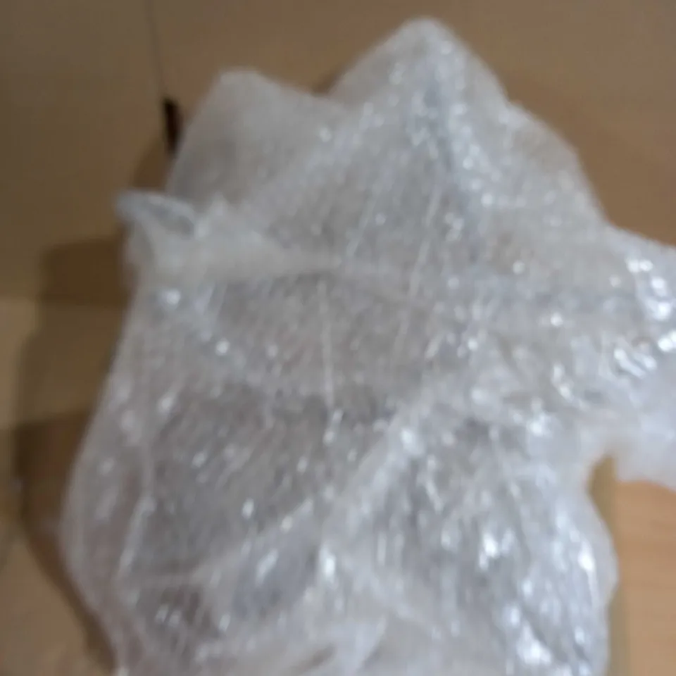 SET 2 LIGHT UP STAR ROOM DECORATIONS RRP £29.99