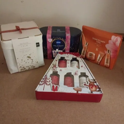 APPROXIMATELY 15 ASSORTED BOXED HEALTH & BEAUTY ITEMS TO INCLUDE NIVEA GLORIOUS FEEL GOOD SKIN SET, BAYLIS & HARDING BEAUTICOLOGY SET, APOTHECARY CALM, ETC