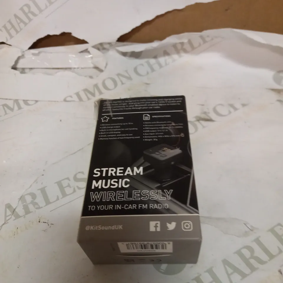 LOT OF 10 ASSORTED MOUSE'S , FYM AUDIO CONNECTORS AND LIGHTING 