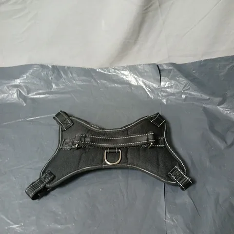 BOX OF APPROXIMATELY 70 NO PULL DOG HARNESS FOR MEDIUM DOGS