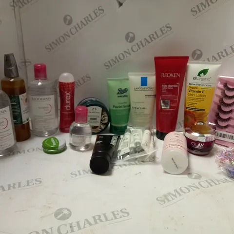 LOT OF HOUSEHOLD ITEMS TO INCLUDE SUGAR BODY SCRUB