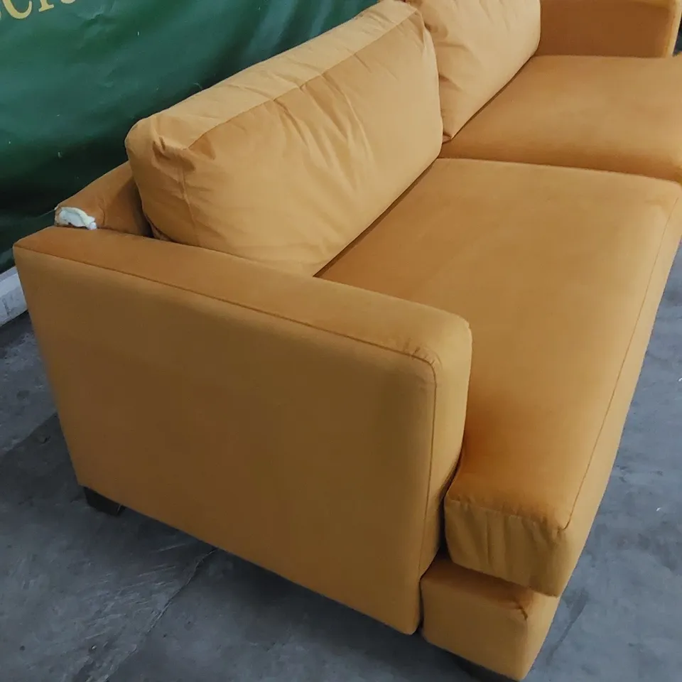 DESIGNER THE LOUNGE CO. MADE LOLA 4 SEATER SOFA 