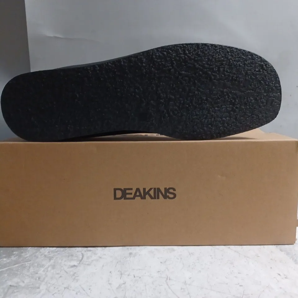 BOXED PAIR OF DEAKINS HUDSON SHOES IN BLACK SIZE UK 11