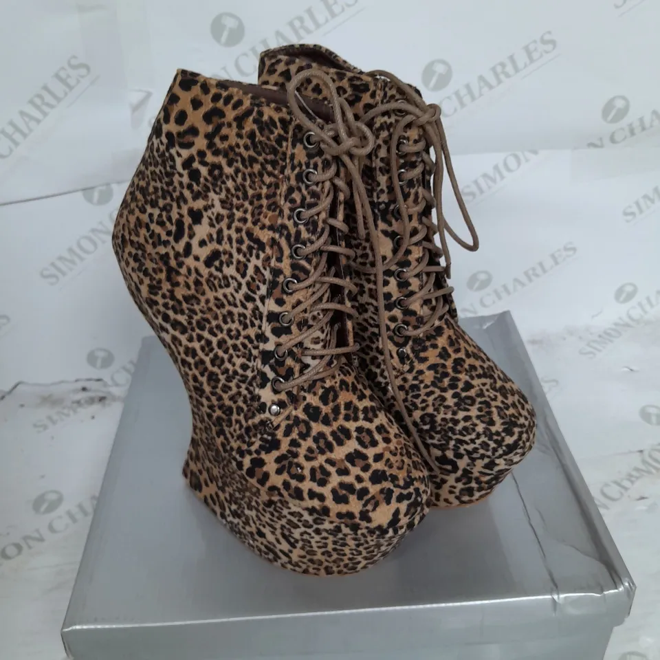 BOXED PAIR OF CASANDRA PLATFORM LACE UP BOOT IN LEOPARD SUEDE SIZE 3