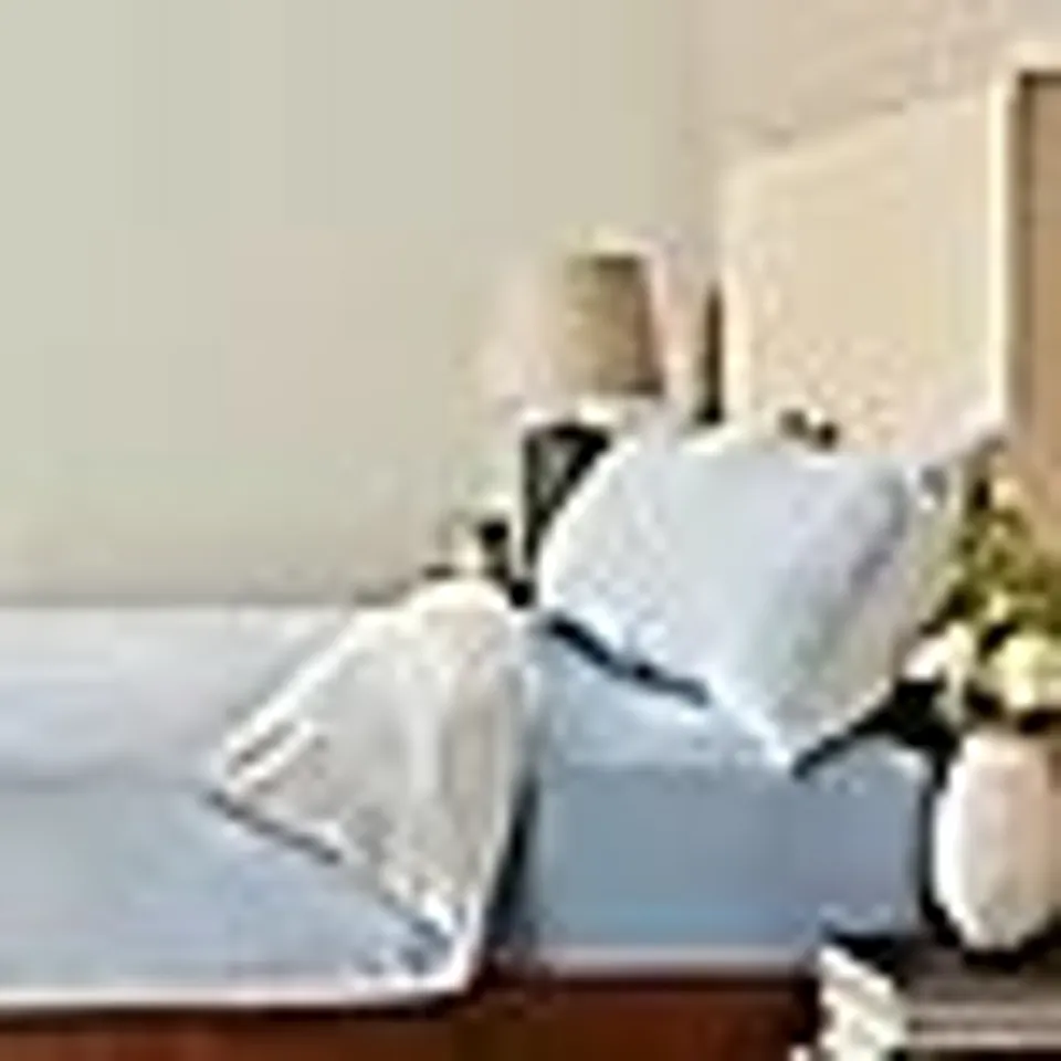 SUPERSOFT BY COZEE HOME REVERSIBLE STRIPE 4 PIECE DUVET SET IN BLUE KING