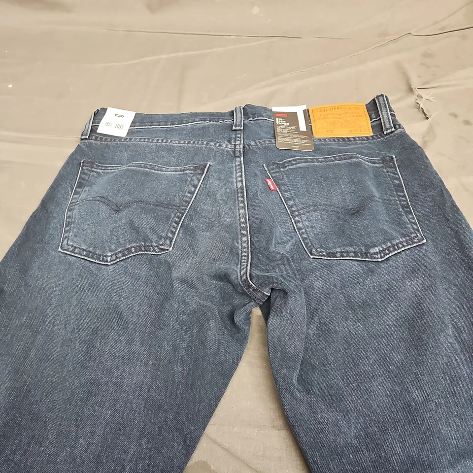 LEVI SLIM TAPER 512 JEANS - W34 X 32L