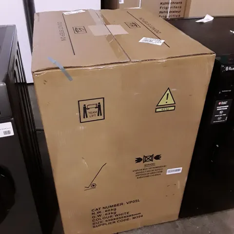 BOXED SWAN SW75130B 9KG LOAD, 1400 SPIN FREESTANDING WASHING MACHINE - WHITE