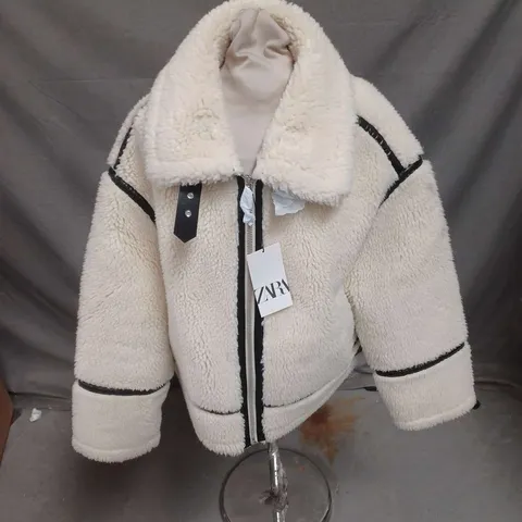 ZARA TEDDY JACKET IN CREAM/BLACK SIZE M