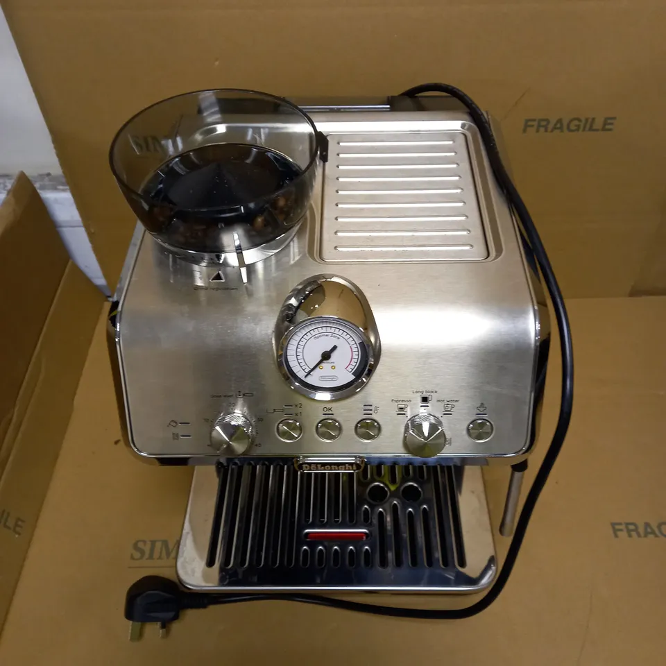 DE'LONGHI LA SPECIALISTA, BARISTA PUMP ESPRESSO MACHINE, BEAN TO CUP COFFEE AND CAPPUCCINO MAKER