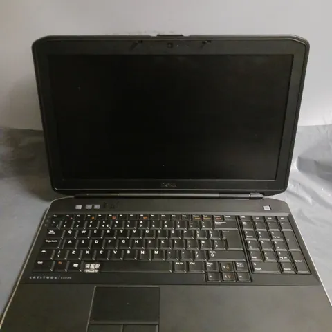 DELL LATITUDE E5530 LAPTOP