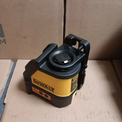 DEWALT DW088CG CROSS-LINE GREEN LASER LEVEL