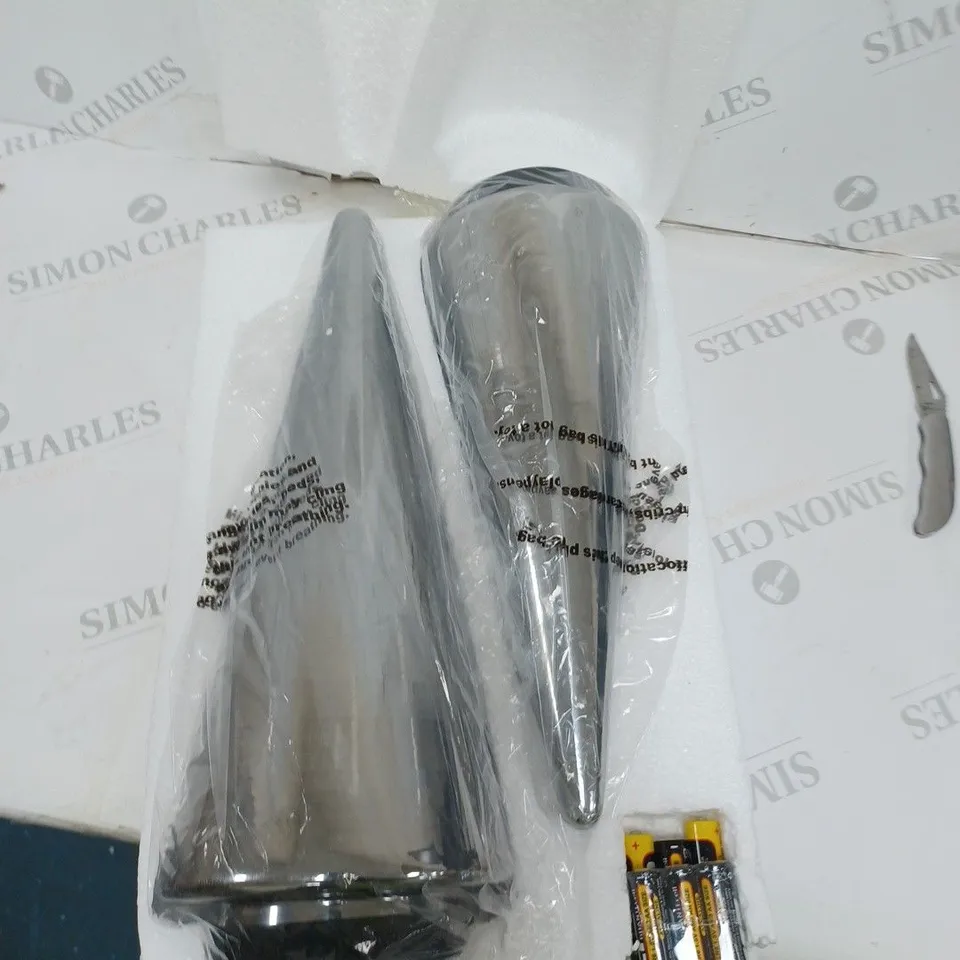 BOXED KELLY HOPPEN SET OF 2 INDOOR/OUTDOOR PRELIT GLASS DECOR - REFLECTIVE CONES