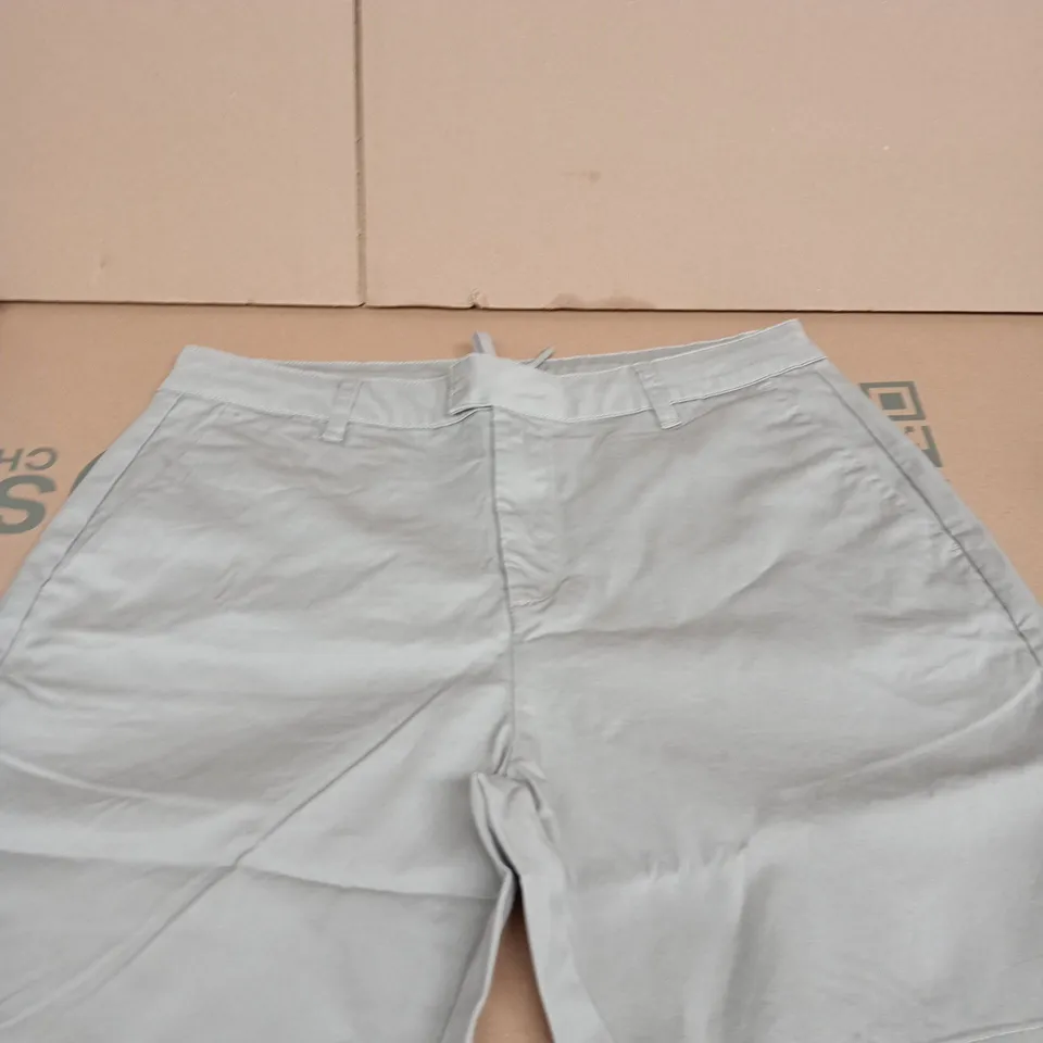 ARNE TAILORED CHINO SHORTS IN STONE – SIZE 34R
