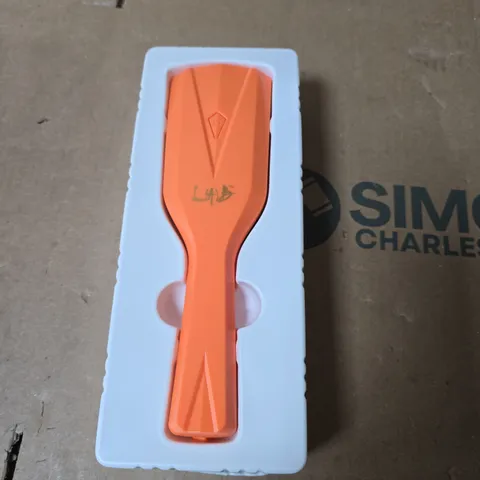 INCREMENTUM THE HAIR BRUSH - LAB LIFE & BEAUTY (ORANGE)