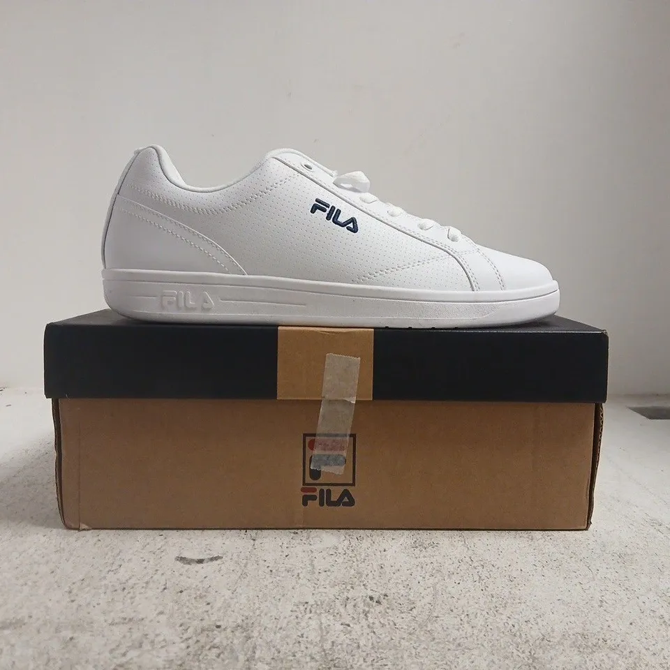 BOXED PAIR OF FILA TRAINERS IN WHITE SIZE UK 8