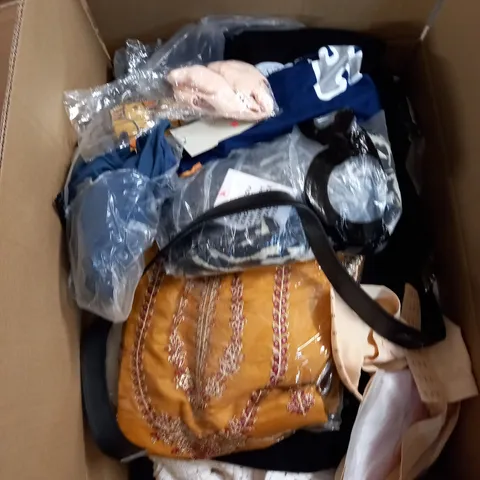BOX OF APPROX 35 ASSORTED CLOTHING ITEMS TO INCLUDE - DRESSES, T-SHIRTS AND TROUSERS