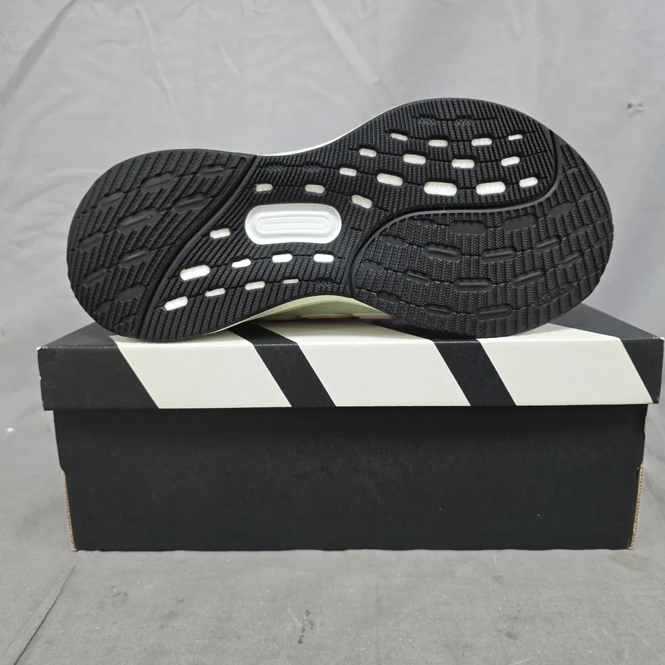 BOXED PAIR OF ADIDAS ULTRARUN 5 TRAINERS IN MULTI SIZE UK 4