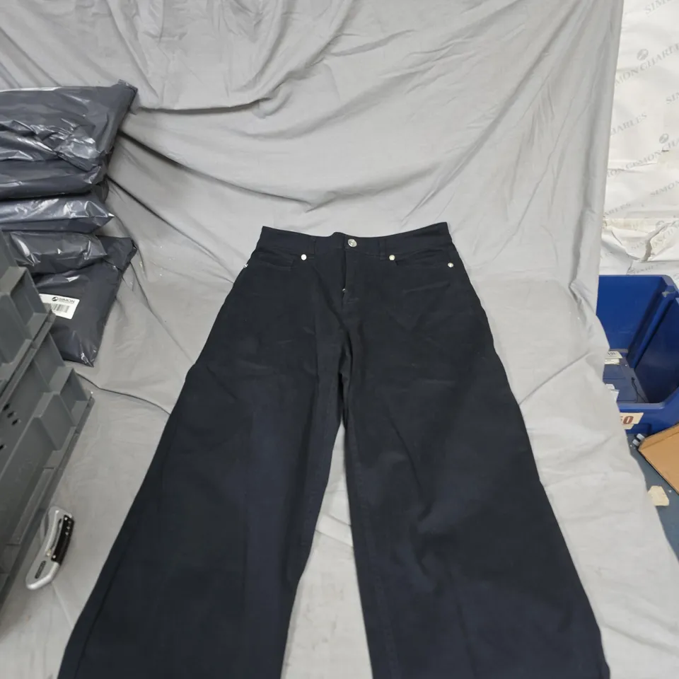 RUTH LANGSFORD WOMEN'S TROUSERS - NAVY, UK 10 (DE 36, IT 44)