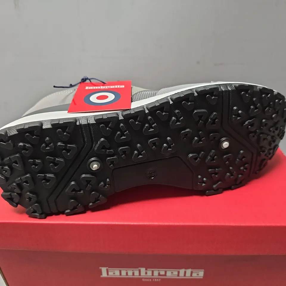 LAMBRETTA MENS ECHO 2 LACE UP SPORTY RETRO TRAINERS - UK 8 
