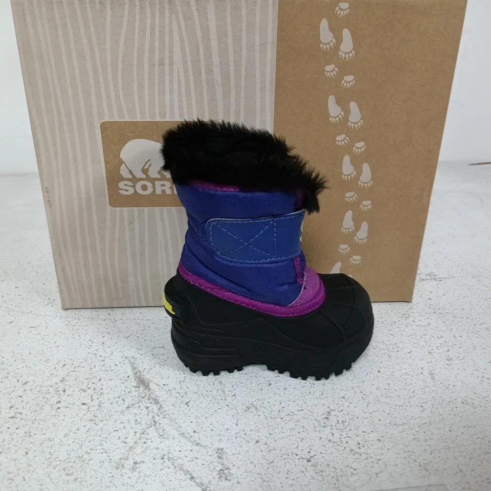 BOXED PAIR OF SOREL TODDLER SNOW COMMANDER BOOTS IN PURPPLE/BLACK - UK 3