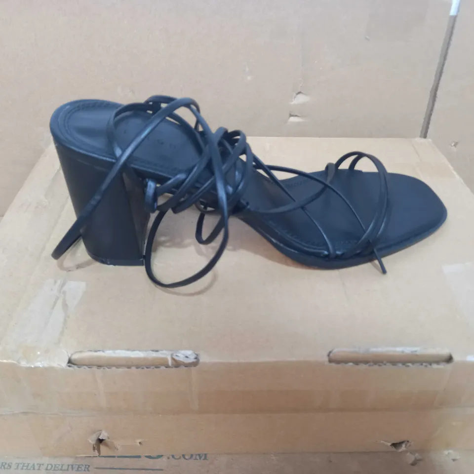 BOXED PAIR OF ASOS HEELS IN BLACK UK SIZE 9